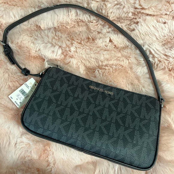 Michael Kors MD Jet Set Pouchette - Picture 4 of 10